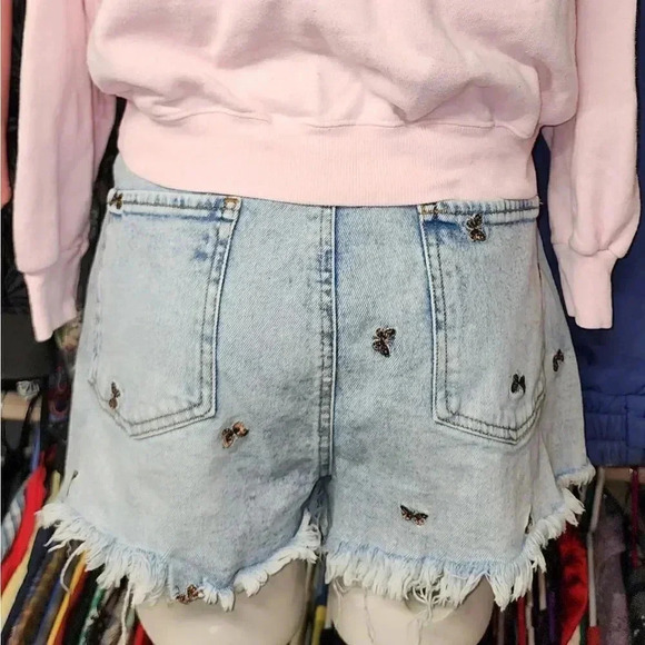 Tinseltown Butterfly Embroidered Destroyed Jean Shorts Denim Cutoffs Junior's 11 - Picture 3 of 8